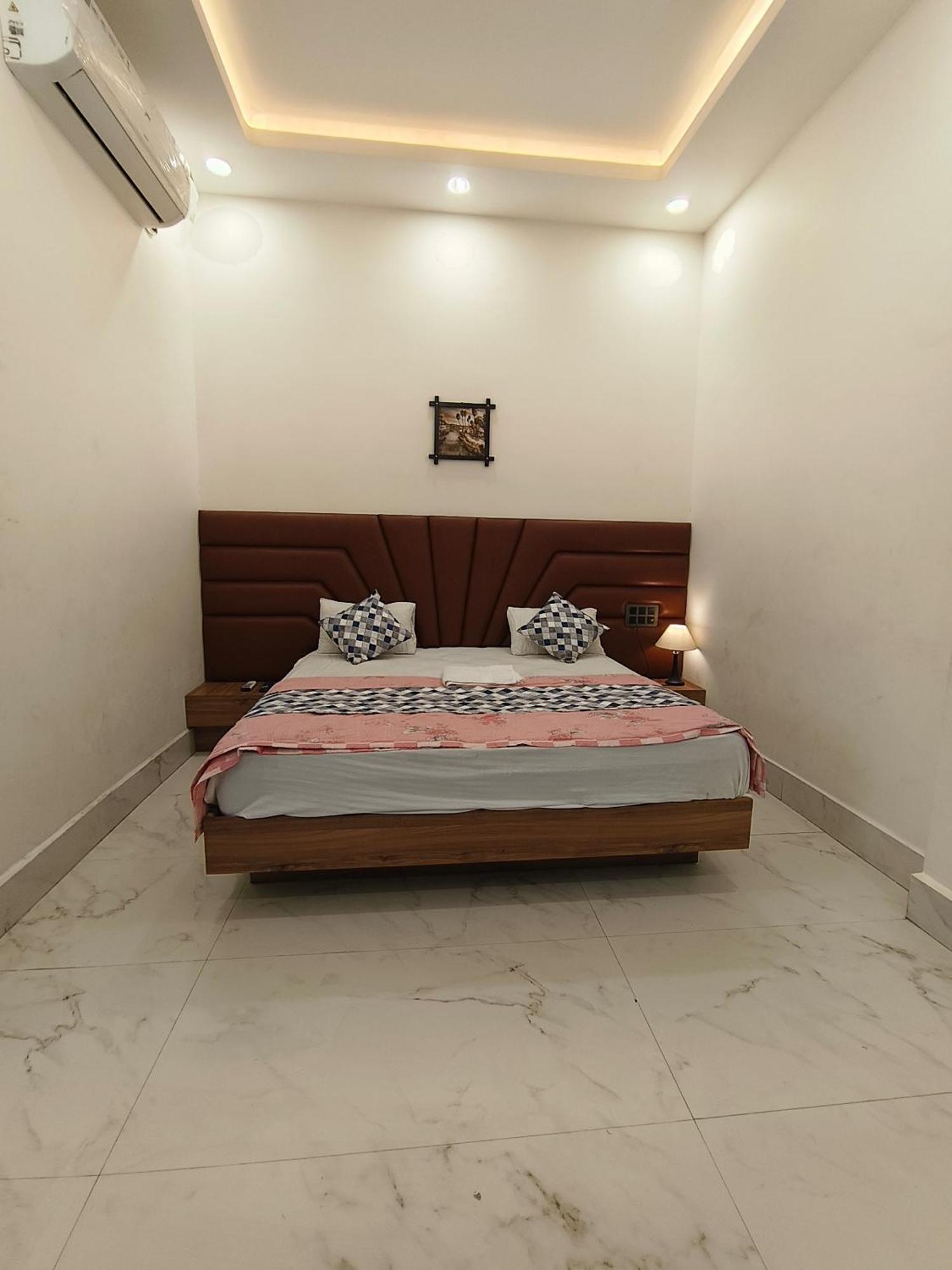 Hotel Modi Palace, Chanderi Mp Εξωτερικό φωτογραφία