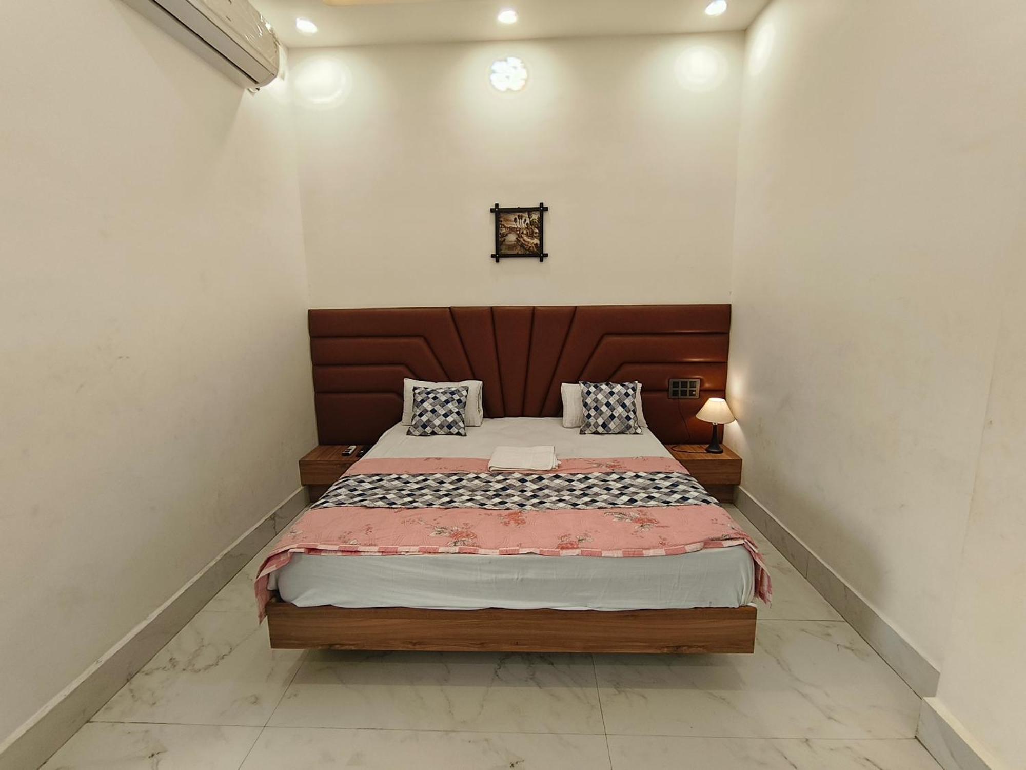 Hotel Modi Palace, Chanderi Mp Εξωτερικό φωτογραφία