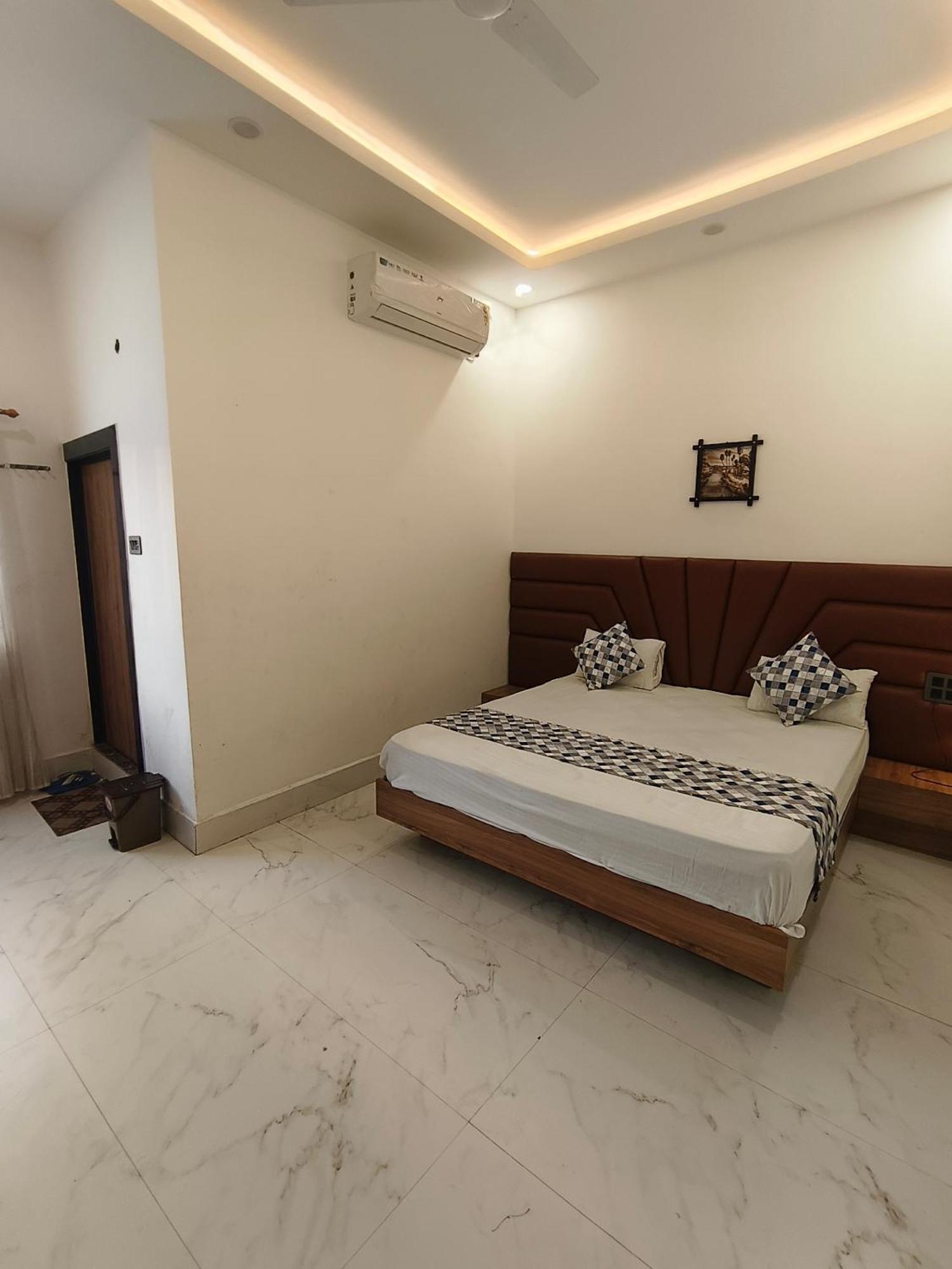 Hotel Modi Palace, Chanderi Mp Εξωτερικό φωτογραφία